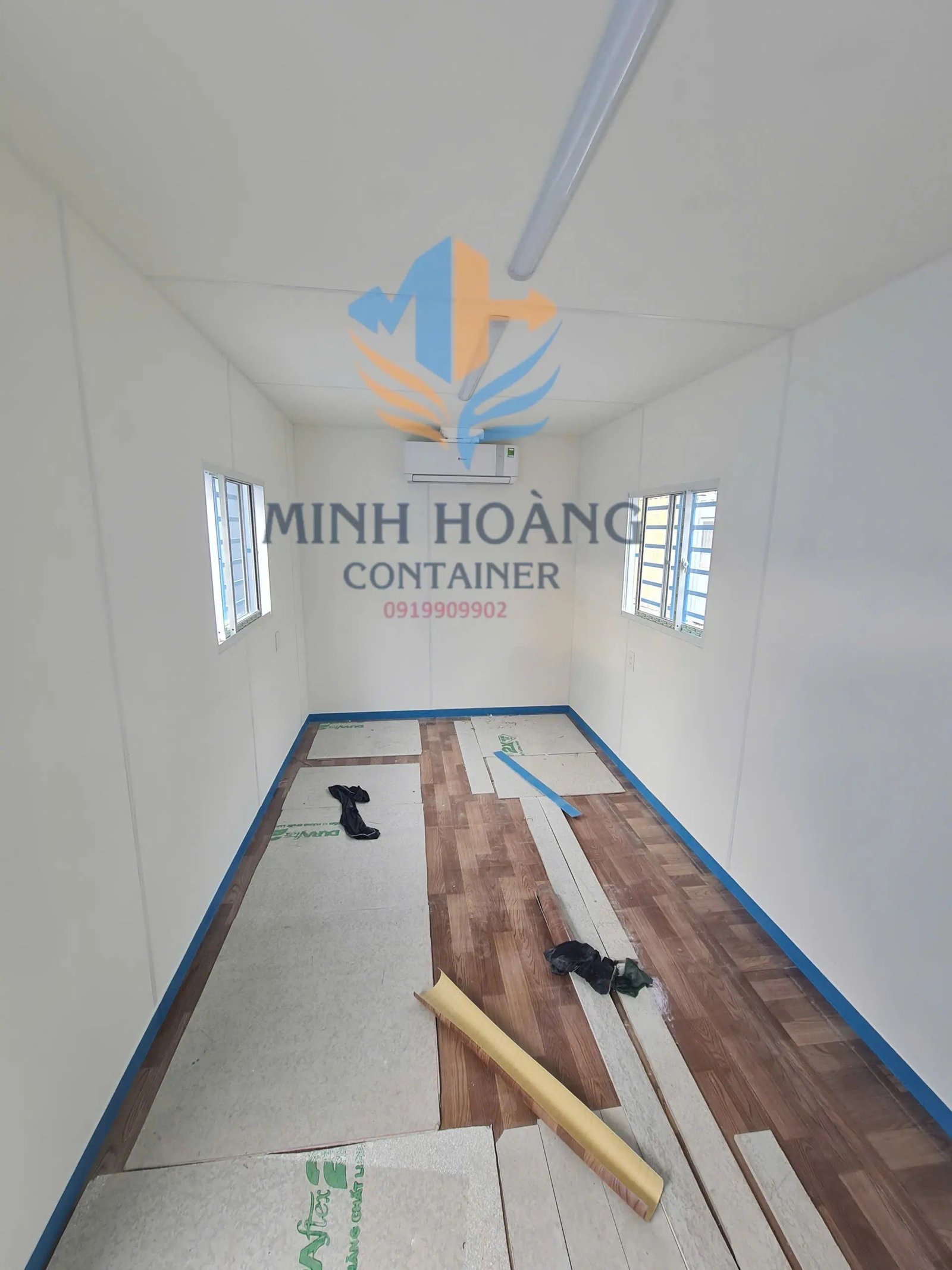 Container Văn Phòng 20 Feet Xanh Dương Viền Cam Có Toilet